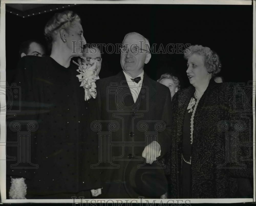 1947 Press Photo President & Mrs Harry S Truman, Mrs Harold Burton in DC - Historic Images