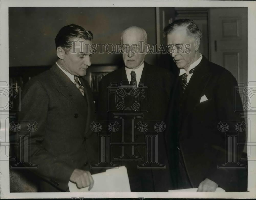 1936 Press Photo Sen.Gerald P. Nye, R.Alton Moore and Sen Key Pittman. - Historic Images