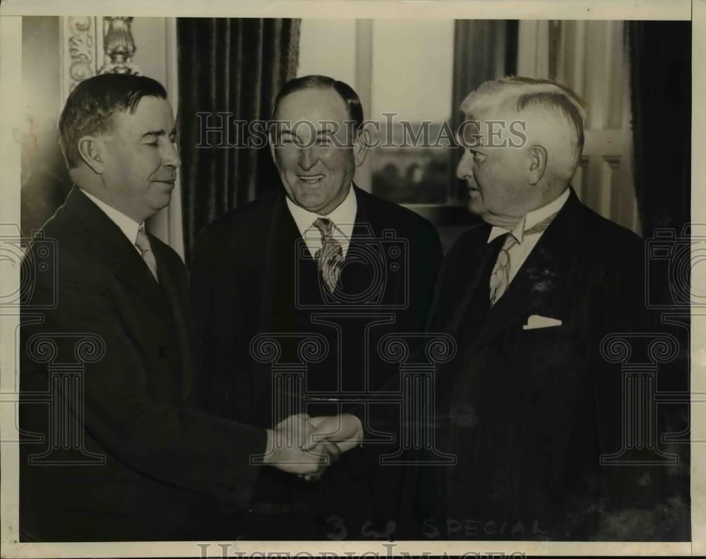 1935 Press Photo Dennis Chavez, Senator Joseph Robinson, VP John N Garner - Historic Images