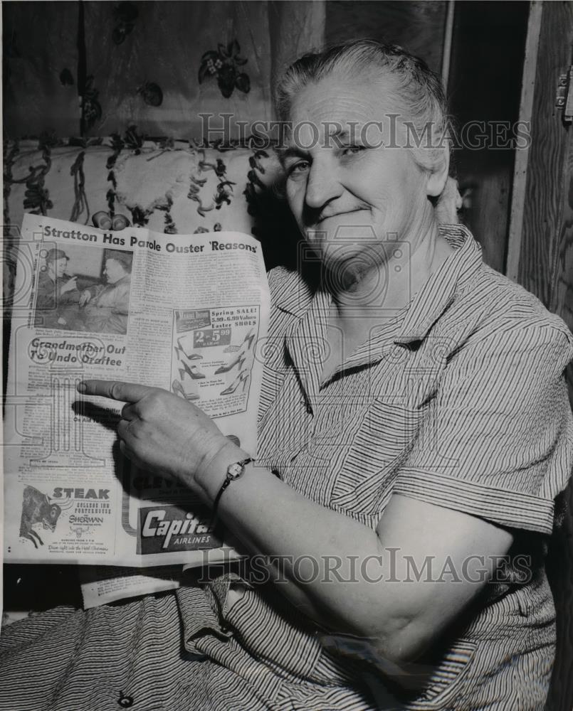 1953 Press Photo Mrs. Mary Scoot asked Draft board to release Army Nephew. - Historic Images