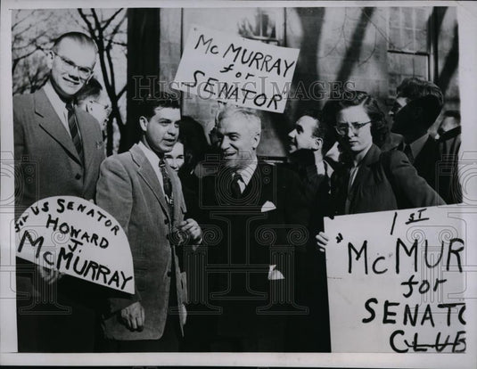 1946 Press Photo Howard McMurray & students at University of Wisconsin - Historic Images