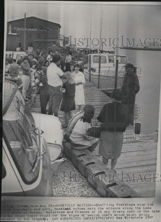 1967 Wire Photo Relatives and friends began their vigil for lost sky divers - Historic Images