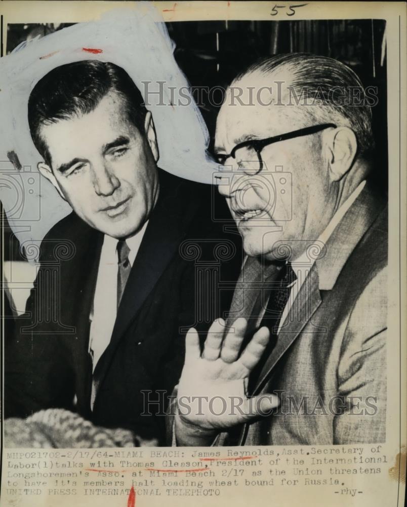 1964 Press Photo James Reynolds Asst. Sec of Labor talks with Thomas Gleason - Historic Images