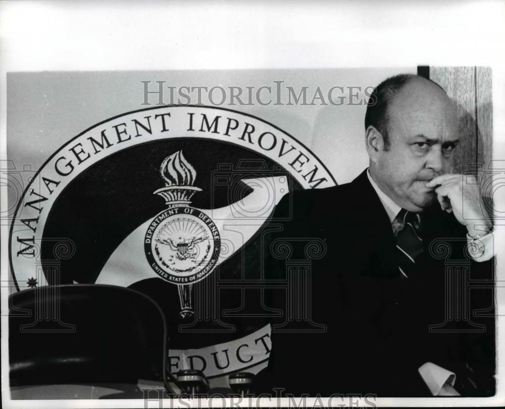 1969 Press Photo Melvin Laird, Defense Secretary appears at Pentagon Ceremony. - Historic Images