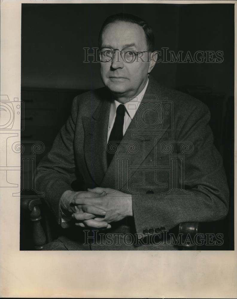 1948 Press Photo Robert D. Leigh, visit the Central Library following - Historic Images
