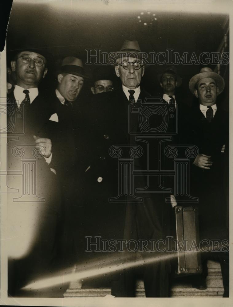 1934 Press Photo Martin J Insull at attorney&#39;s office in Chicago - nee87601 - Historic Images