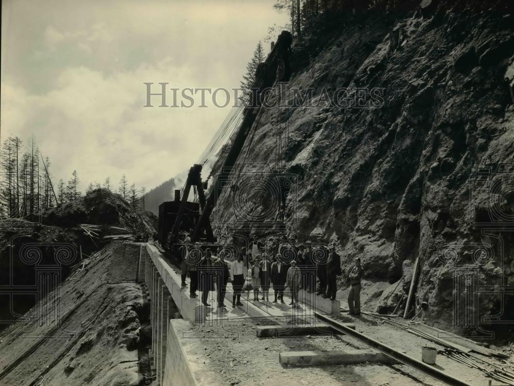 Press Photo Rail Road Bridges - orb43431 - Historic Images