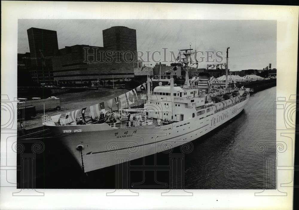 1979 Press Photo Hanbada South Korean training ship Rose Festival fleet - Historic Images