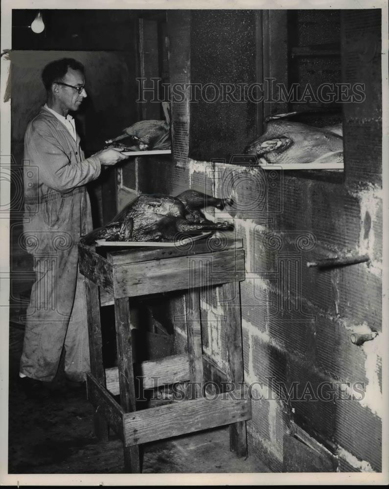 1949 Press Photo Smoked turkeys-Mione Cannery - orb60072 - Historic Images