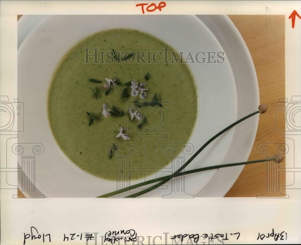 2001 Press Photo Food-soup - orb73301 - Historic Images