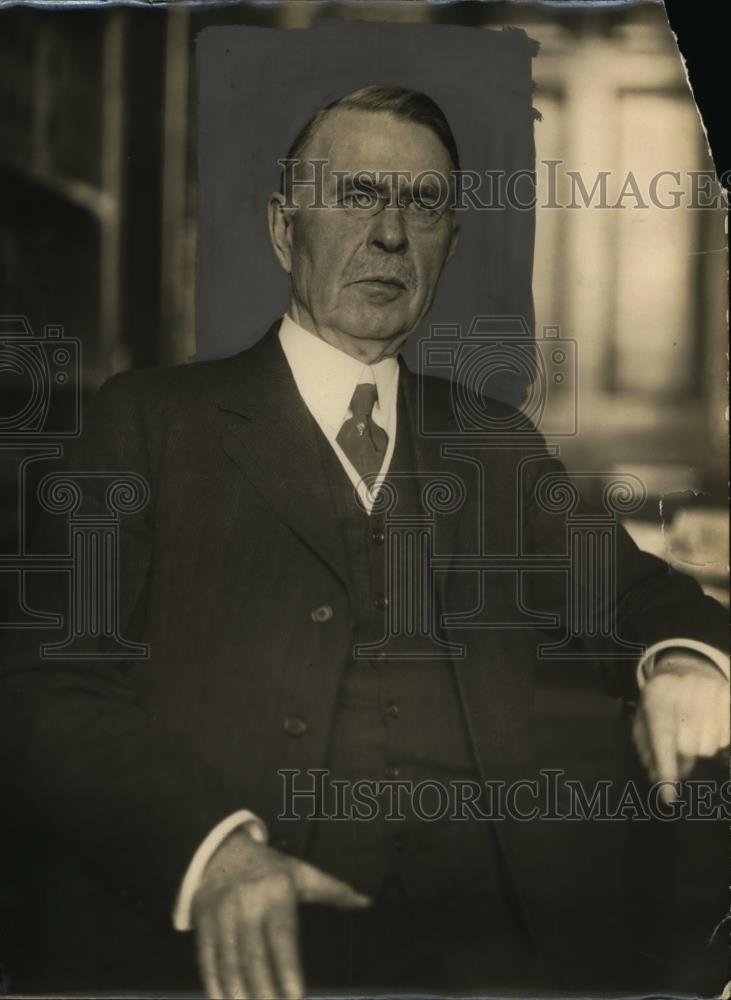1924 Press Photo Charles R Davis Minnesota Congressman in Washington DC - Historic Images