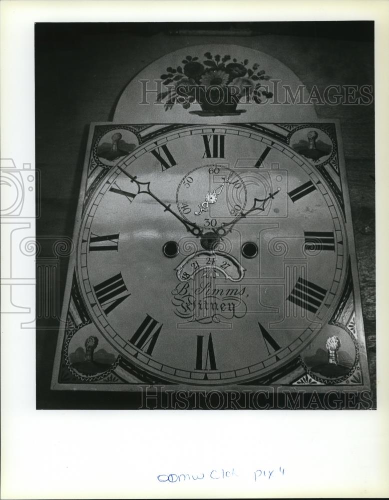 1984 Press Photo Clock - orb68271 - Historic Images