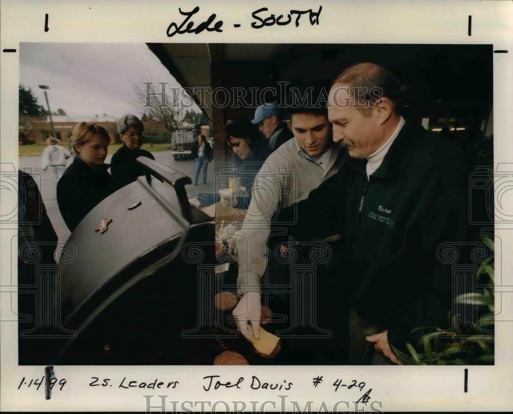 1999 Press Photo School - Clackamas Community College - orb40411 ...