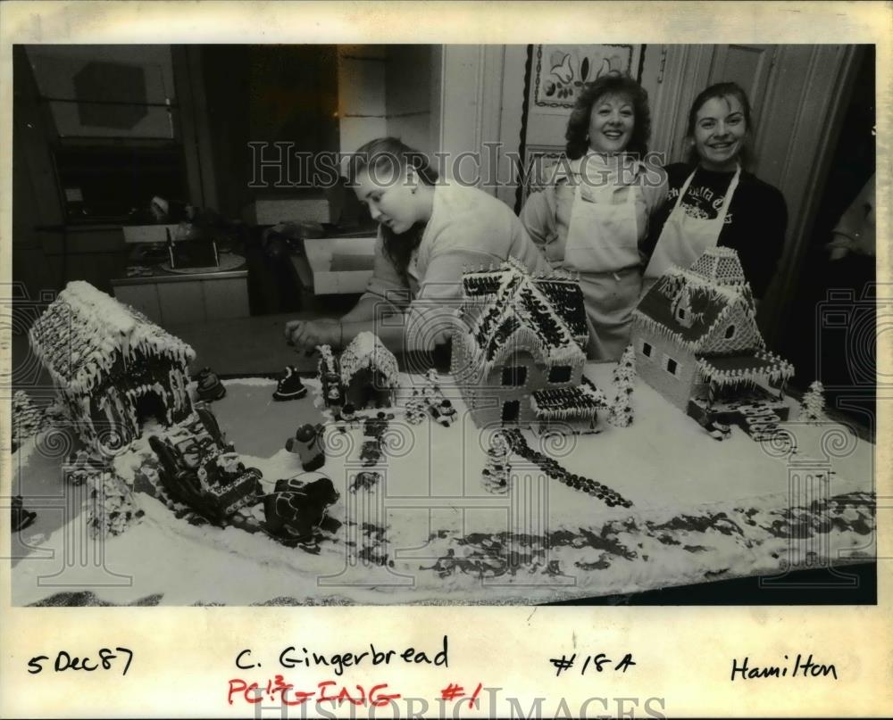 1987 Press Photo Carrie Schubert Fredinburg, of Beaverton Bakery - orb19134 - Historic Images