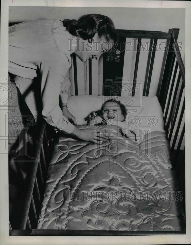 1948 Press Photo Baby on the crib - nee90533 - Historic Images