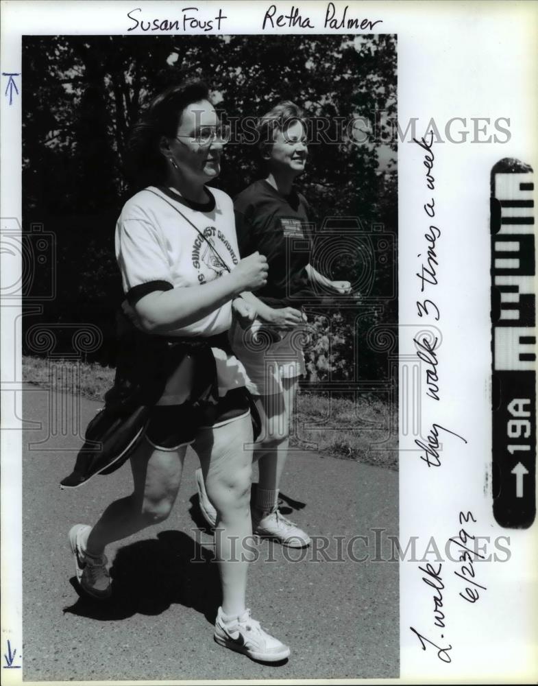 1993 Press Photo Walking - orb60394 - Historic Images