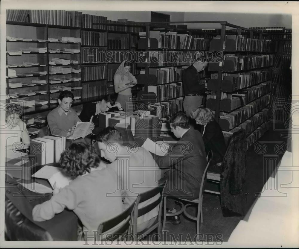 1949 Press Photo Students at Eastern Oregon College of Education - orb57114 - Historic Images