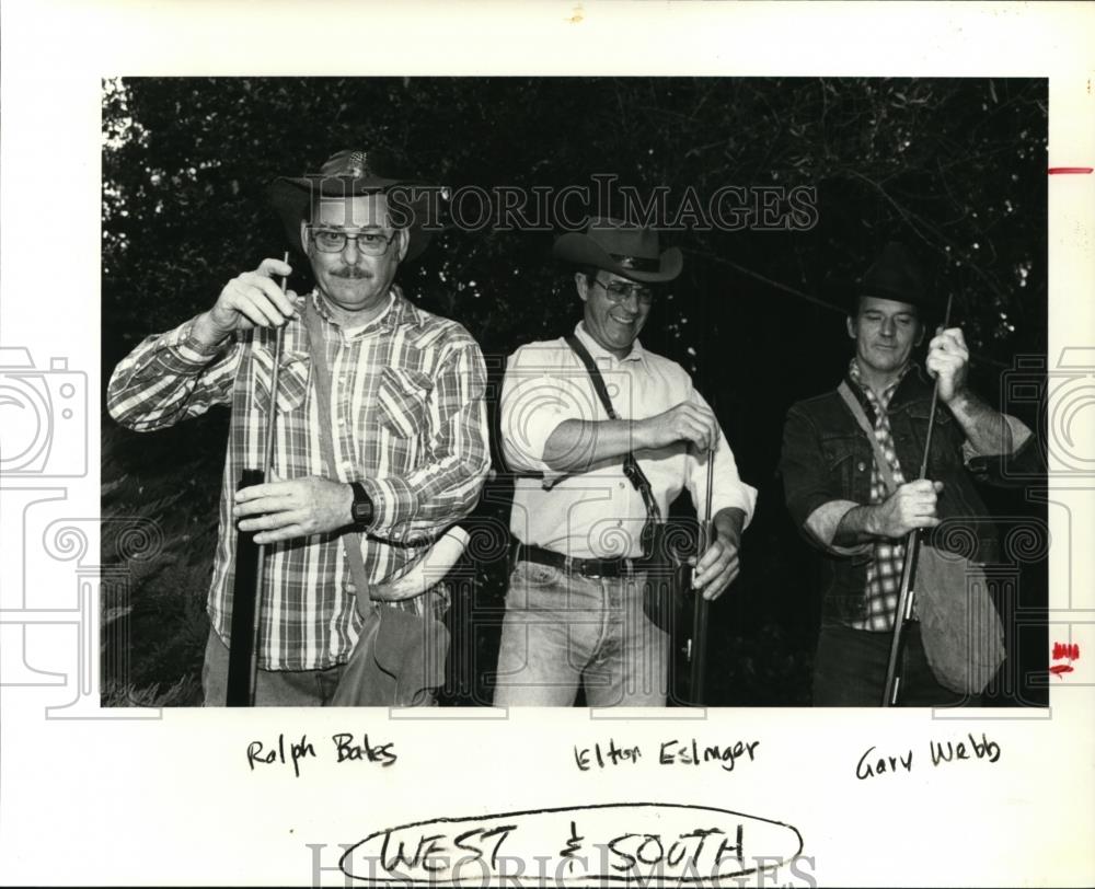 1987 Press Photo Deer hunting-Oregon; Ralph Bates,Elton Eslinger, Gary Webb - Historic Images