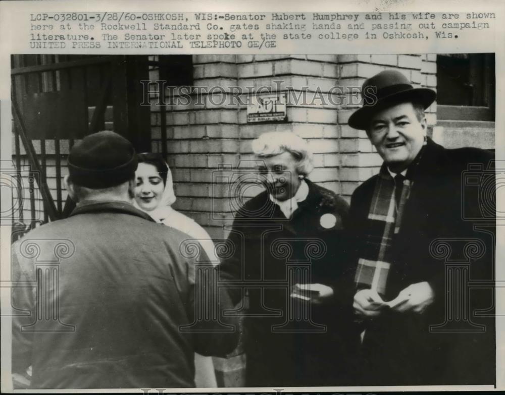 1960 Press Photo Sen Hubert Humphrey and wife at the Rockwell Standard Co - Historic Images