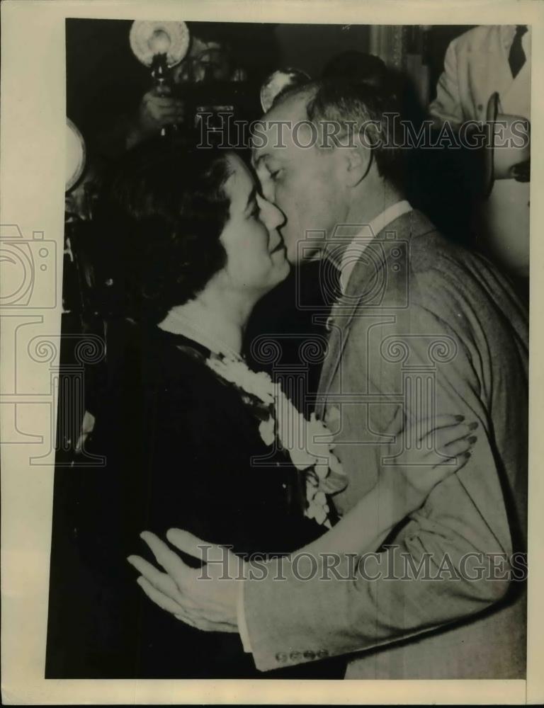 1941 Press Photo Mrs William D Byron kissed by Sen Millard Tydings of Maryland - Historic Images