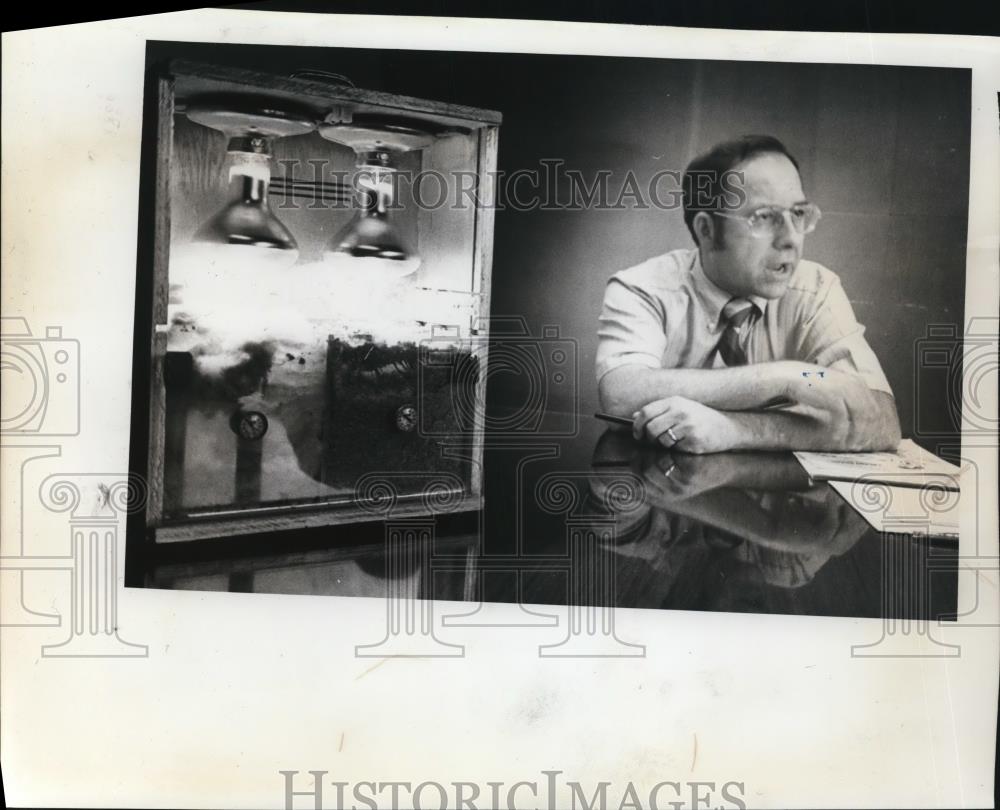 1977 Press Photo James Ryckman, Fibron vice president of research & development - Historic Images
