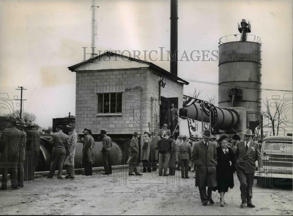 1951 Press Photo Smithwick Concrete Company plant - orb49332 - Historic Images