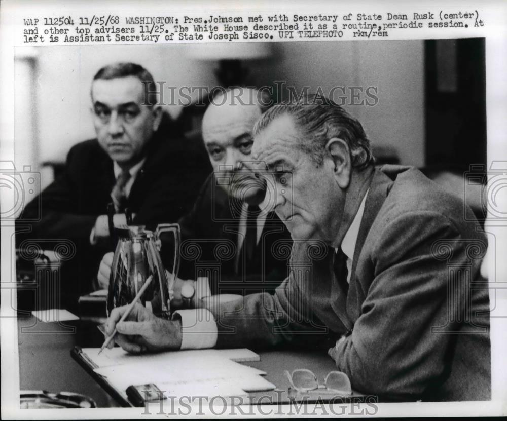 1968 Press Photo Pres. Lyndon Johnson met with Sec. of State Dean Rusk - Historic Images