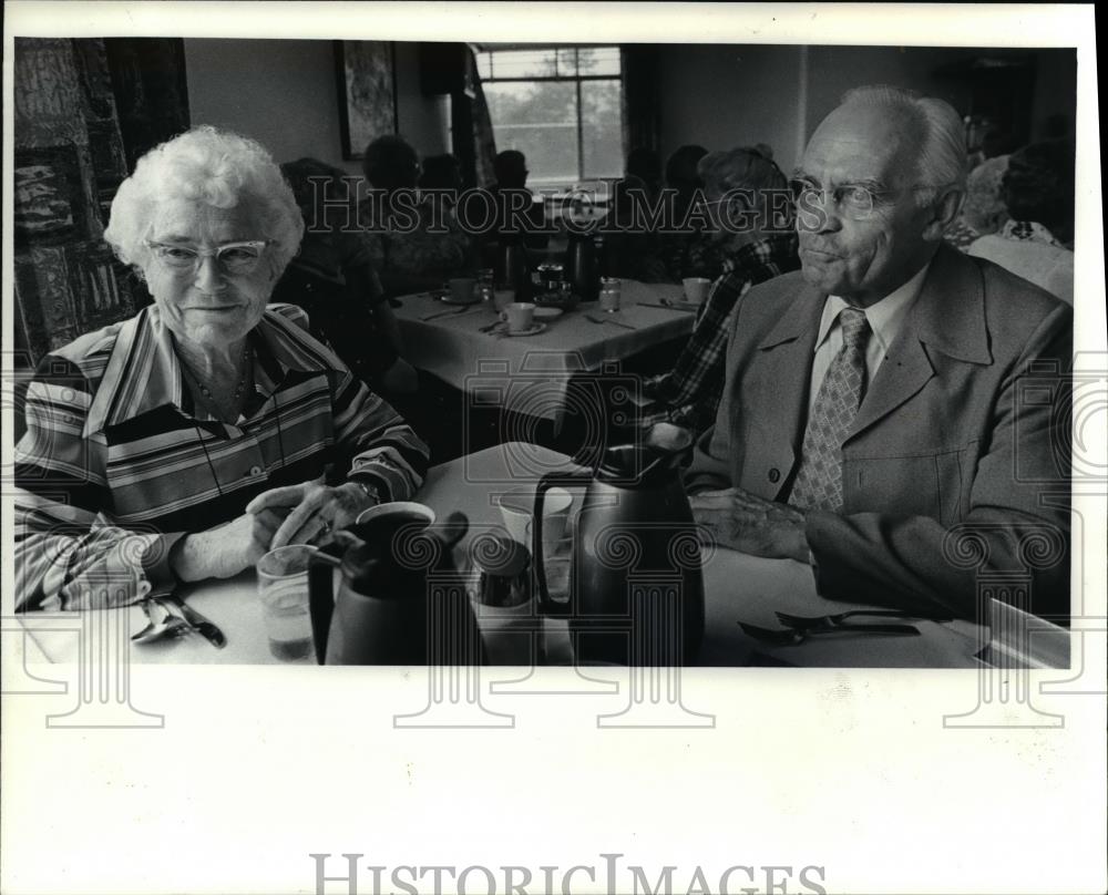 1980 Press Photo Dr. Jessie Laird Brodie L Richard Winkler orb45029