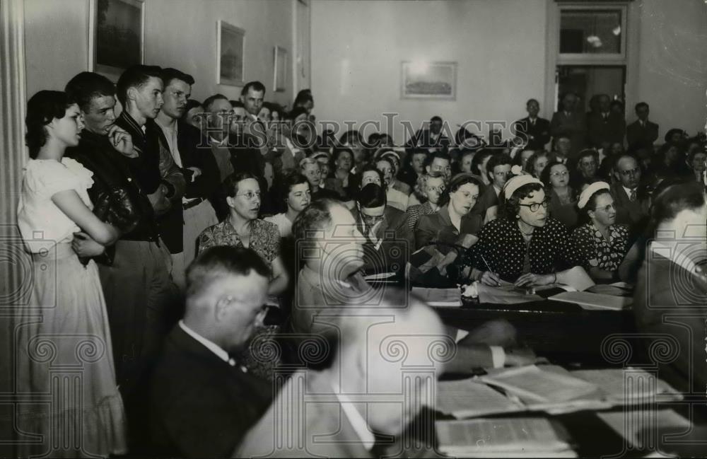 1951 Press Photo Portland school board meeting on removing home economics - Historic Images