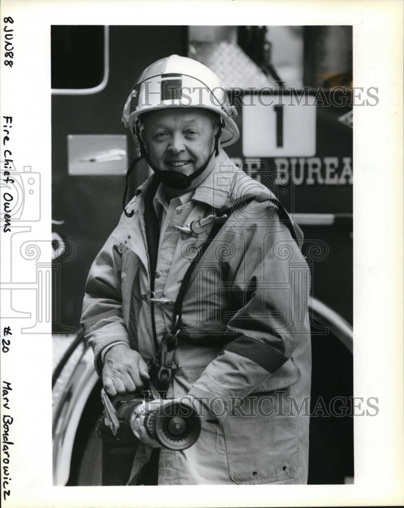 1988 Press Photo Kenneth Owens Chief Firefighter Started 97 Cents Hour - Historic Images
