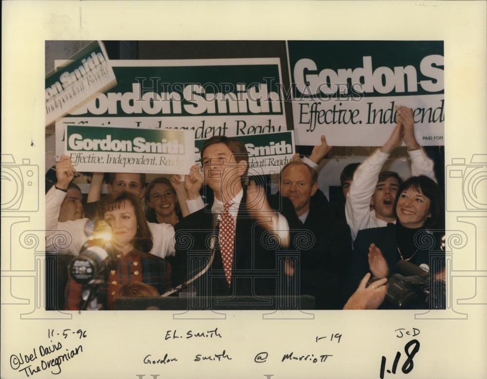 1996 Press Photo Gordon Smith - ora80204 - Historic Images