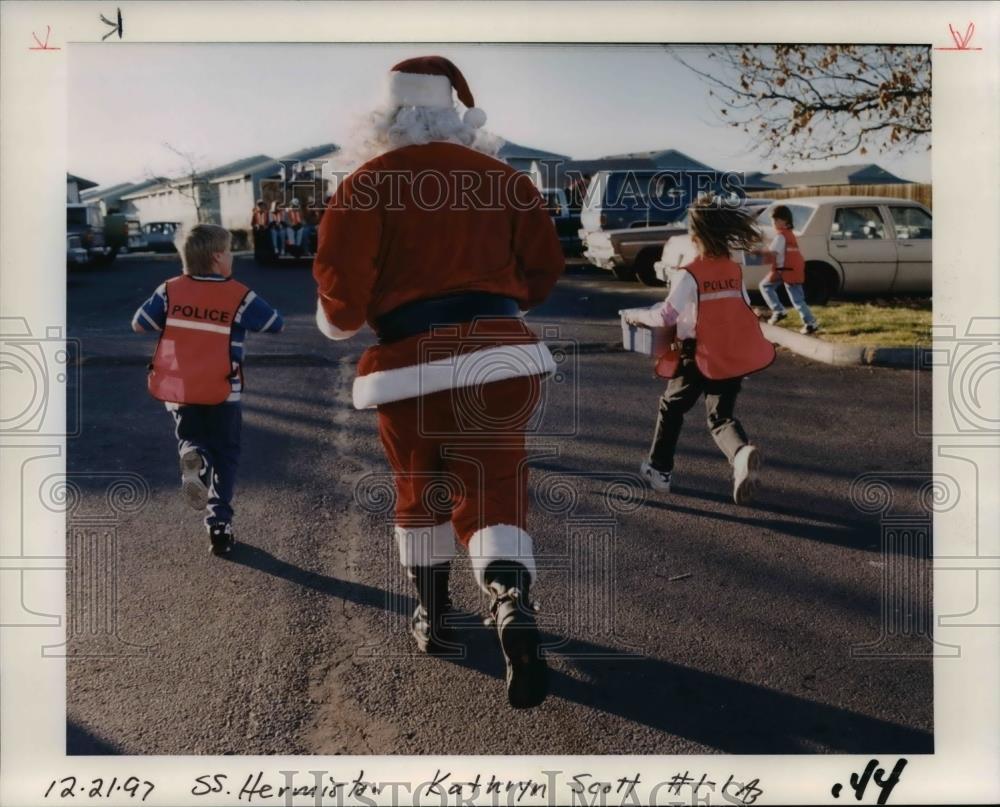 1997 Press Photo Santa Claus - orb41235 - Historic Images
