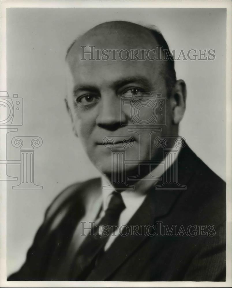 1965 Press Photo J.E. McGrath, Featured Speaker at the Luncheon of the Research - Historic Images