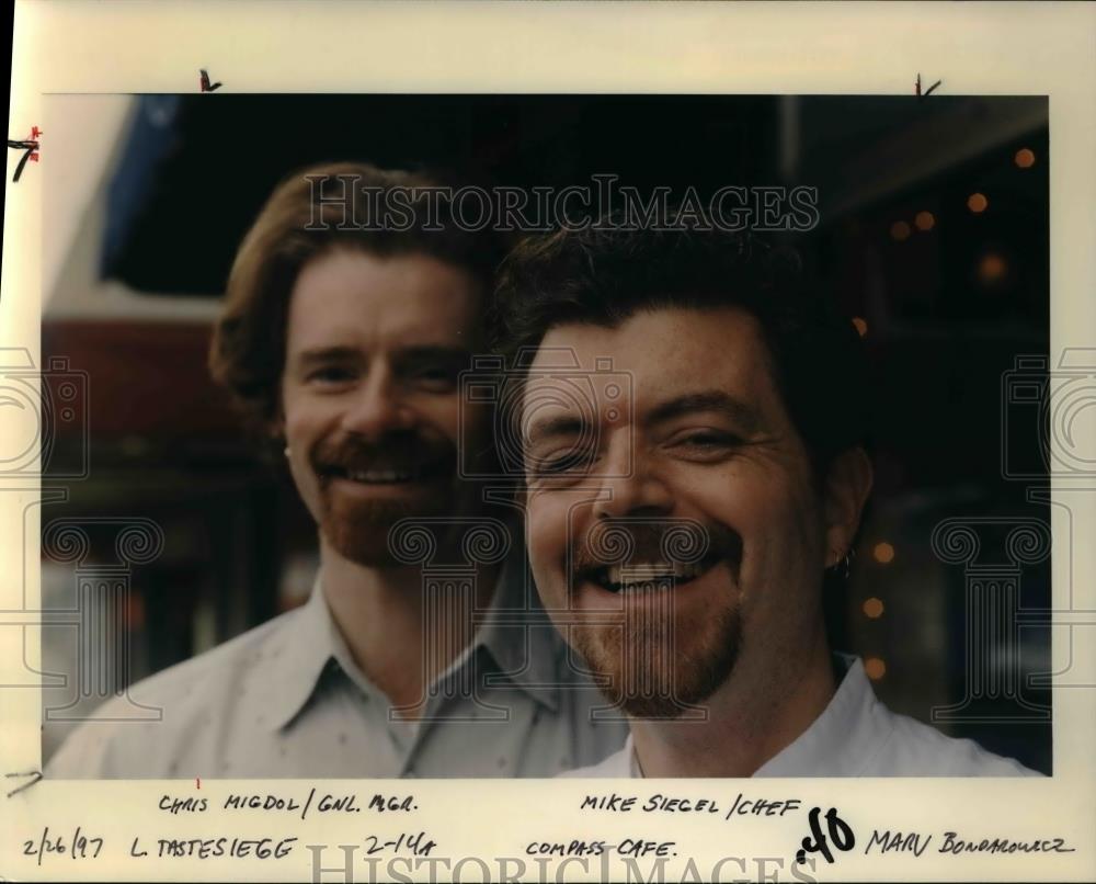 1997 Press Photo Chris Migdol and Mike Siegel - ora79102 - Historic Images