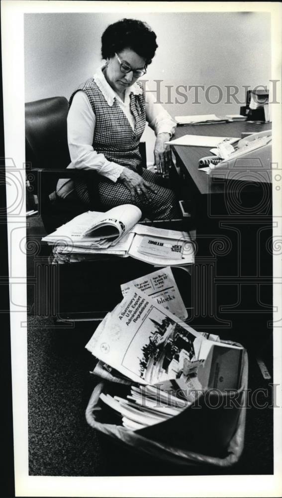 1980 Press Photo Hazel Oldenburg Active Career Government Service - ora69090 - Historic Images