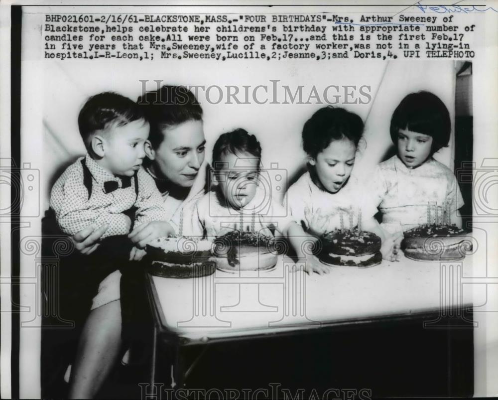 1961 Press Photo Mrs Arthur Sweeney celebrated her Chiledrens same day Birthday - Historic Images