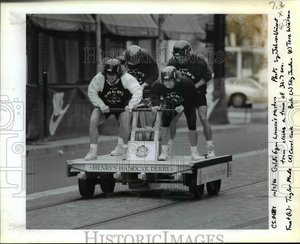 1990 Press Photo Handcar race-Portland-Gold&#39;s Gym-Henry&#39;s Handcar Derby - Historic Images