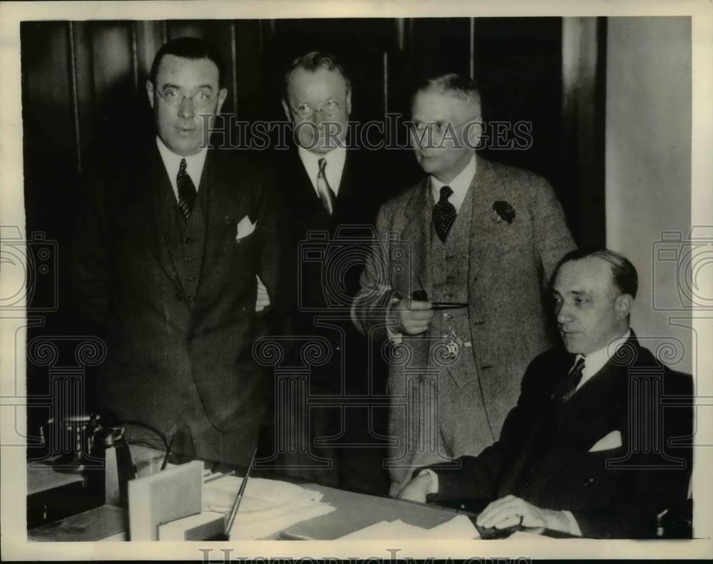 1934 Press Photo Members of the Senate Judiciary Committee of Utility Operation - Historic Images