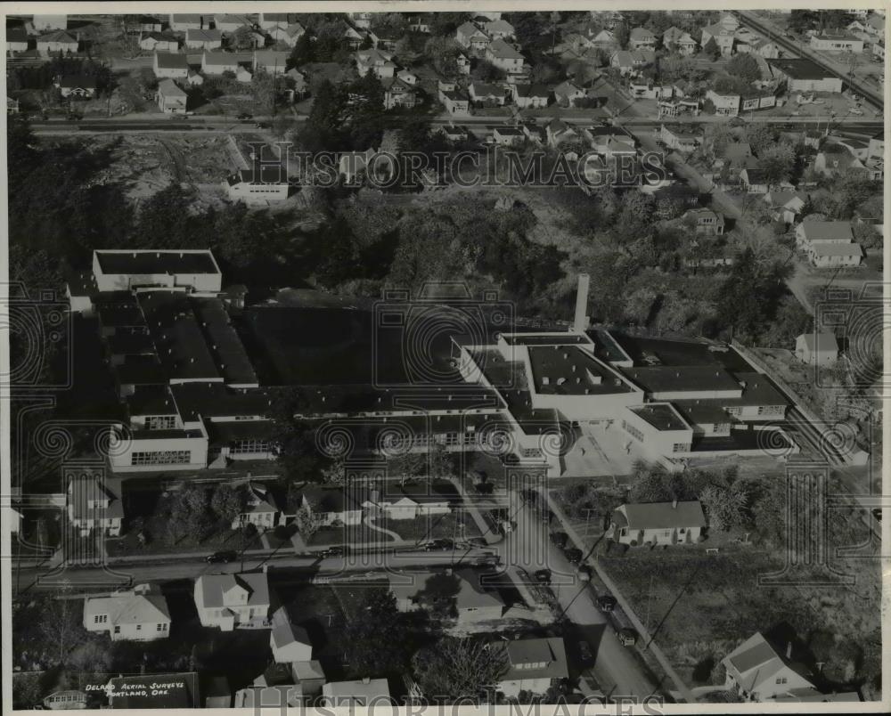 1949 Press Photo Aerial view of Creston School Building in Portland