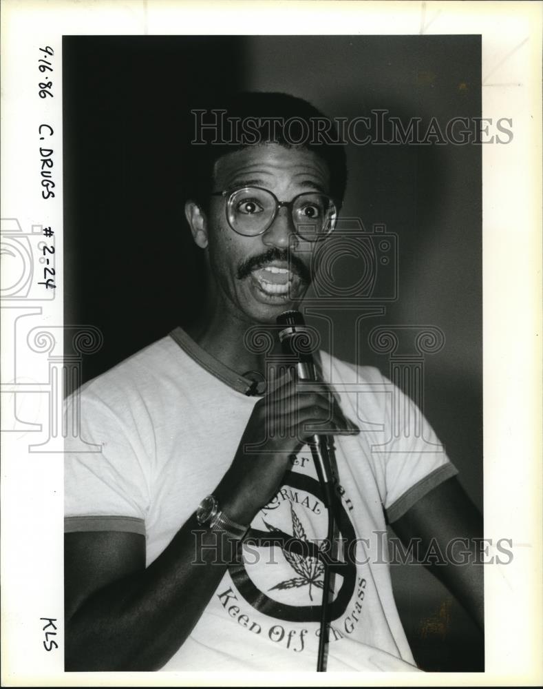 1986 Press Photo Jevon Thompson uses facial expressions and humor - ora90327 - Historic Images