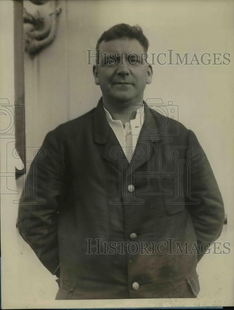 1926 Press Photo Percy Hudson member of crew rescued by S.S Berlin arrive in N.Y - Historic Images