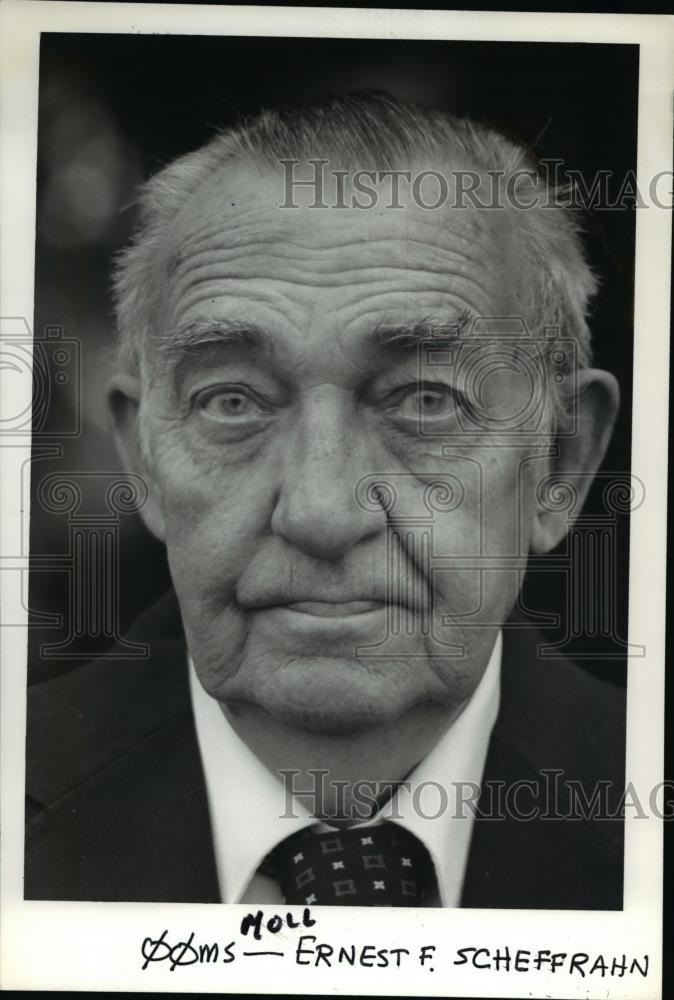 1986 Press Photo Ernest F. Scheffrahn Candidate Molalla City - ora85866 - Historic Images