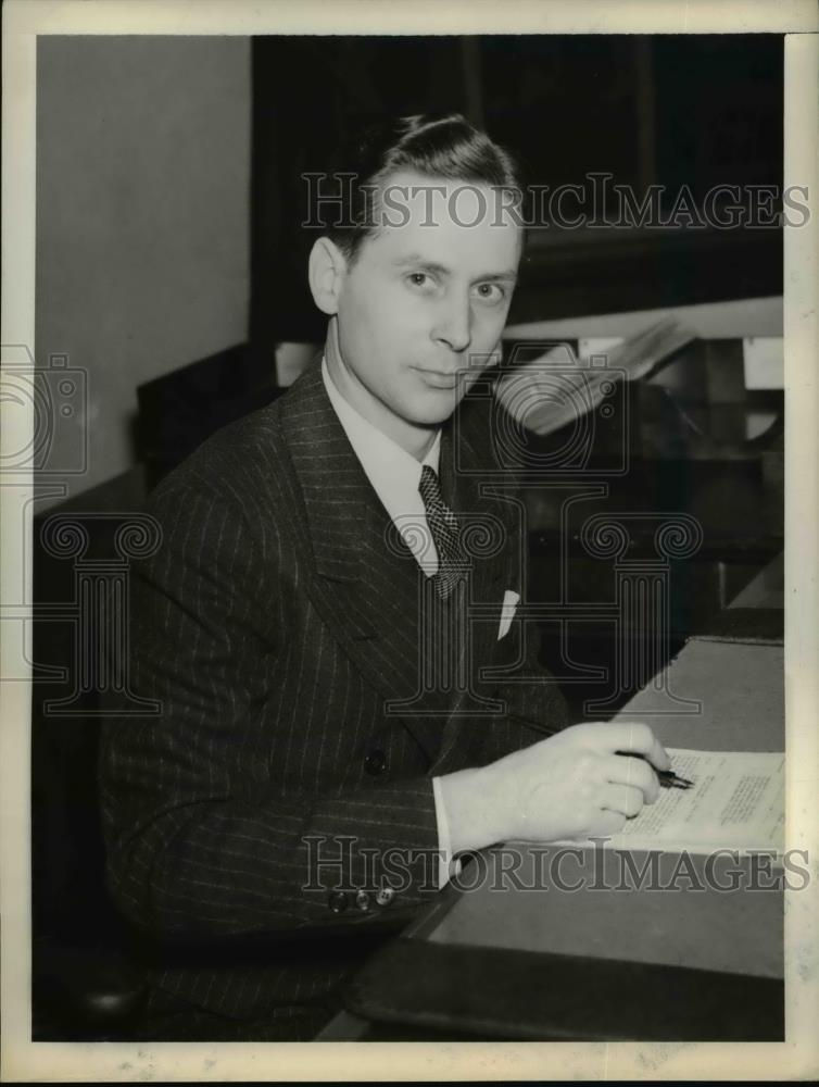 1937 Press Photo Graham N Lowdon Special agent of Philadelphia Division of FBI - Historic Images