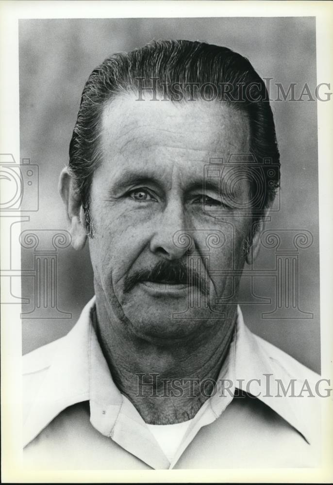 1979 Press Photo Leo Stapleton, owner driver of Broadway Cab 44 has struggled - Historic Images
