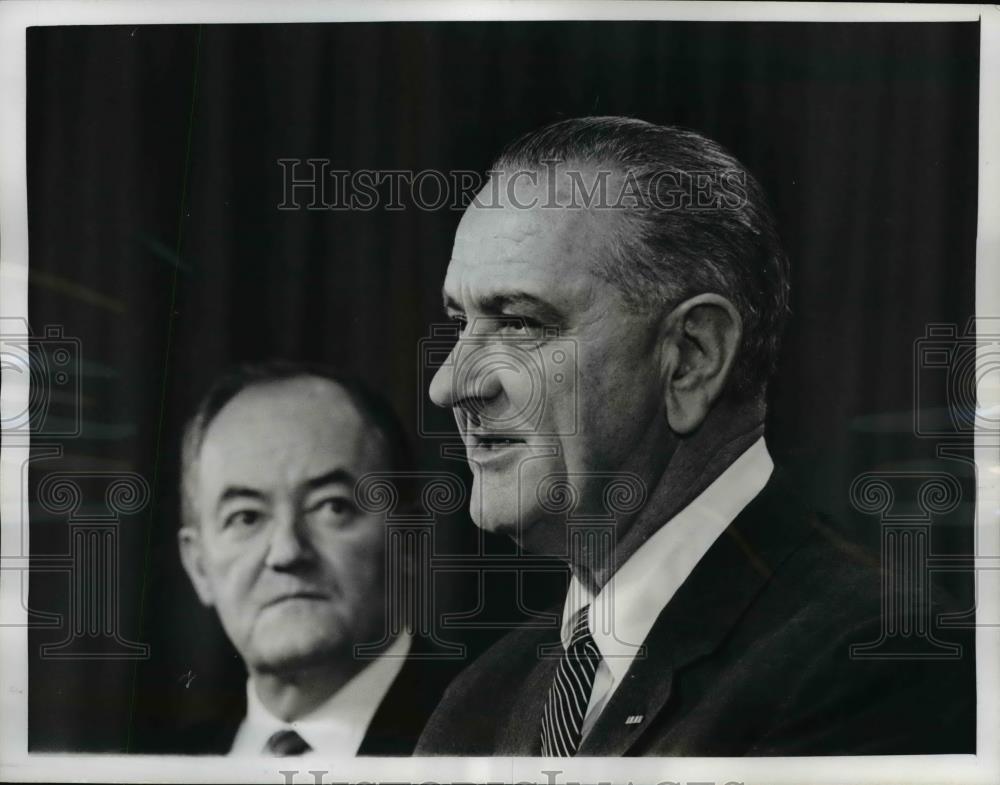 1962 Press Photo President Lyndon Johnson with Vice Pres. Hubert Humphrey - Historic Images