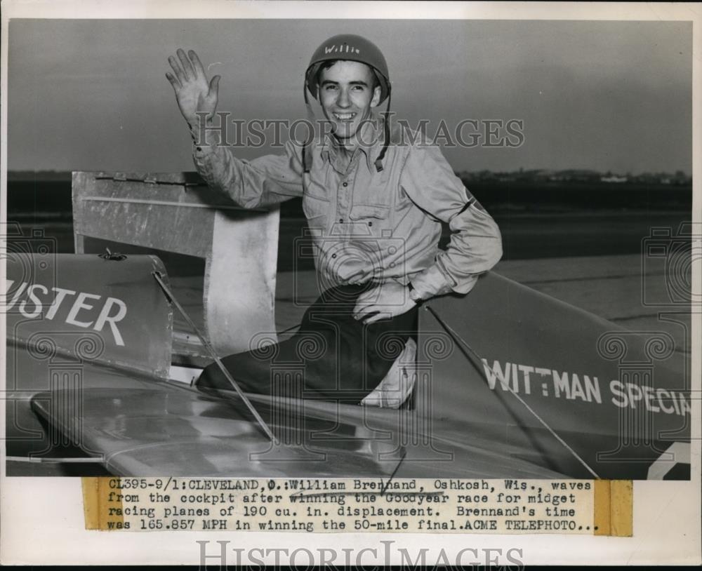 1947 Press Photo William Brennand in Goodyear race boat at Cleveland Ohio - Historic Images