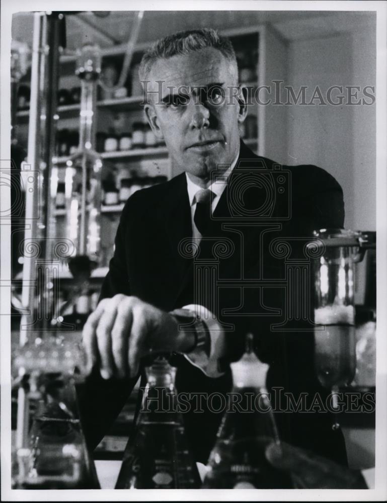 1966 Press Photo Dr James Lee Goddard Commissioner of Food and Drug Admin - Historic Images