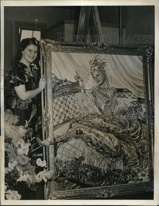 1938 Press Photo Nancy Renee Thompson with painting of Norma Shearer - neb38833 - Historic Images