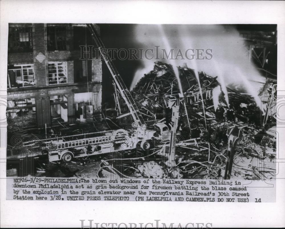 1956 Press Photo Bloen out windows of the Railway Express Bldg. in Philadelphia - Historic Images