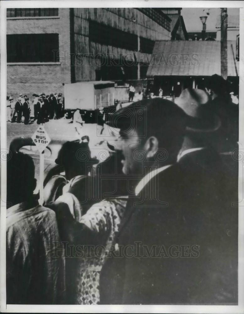 Strike riot breaks out at Berger Manufacturing Company 1935 Vintage ...